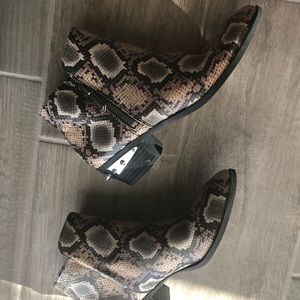 Circus by Sam Edelman booties size 7.5